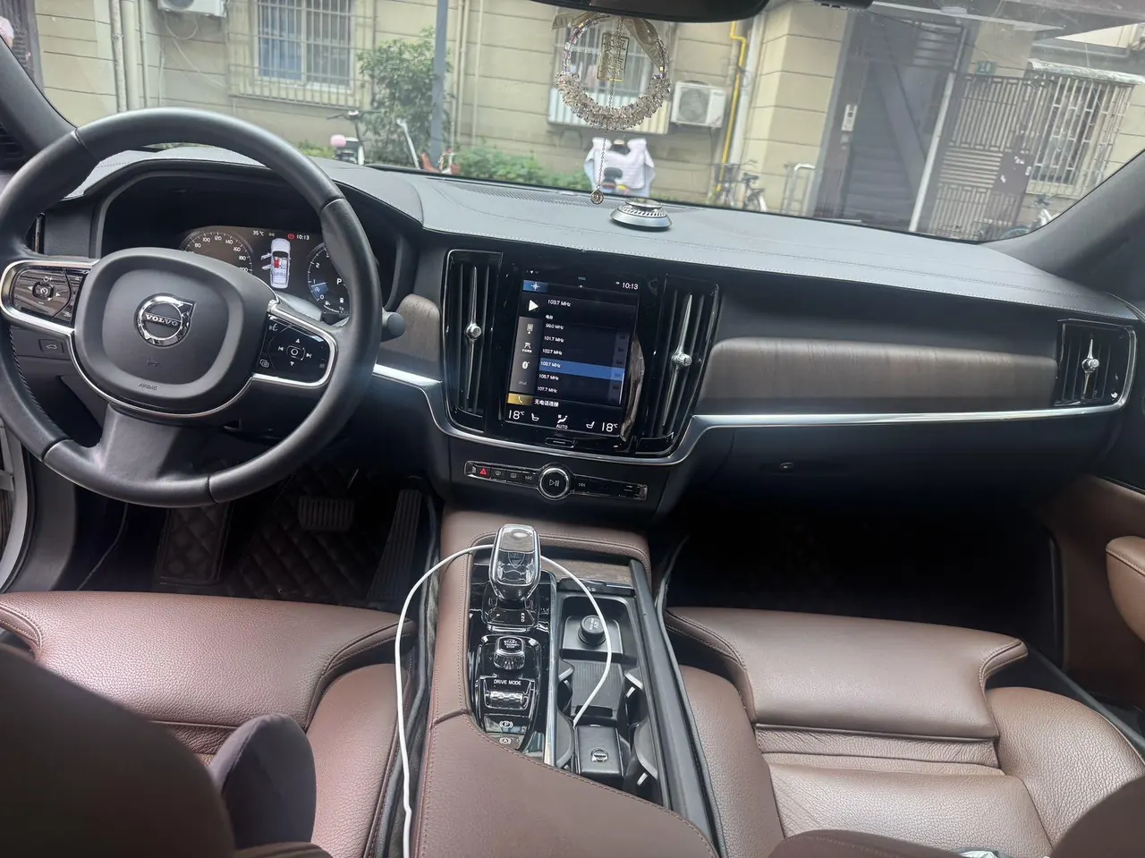 Volvo 2021 S90 48V 2.0T B5 Zhiyuan Deluxe Edition Automatic Gear 3