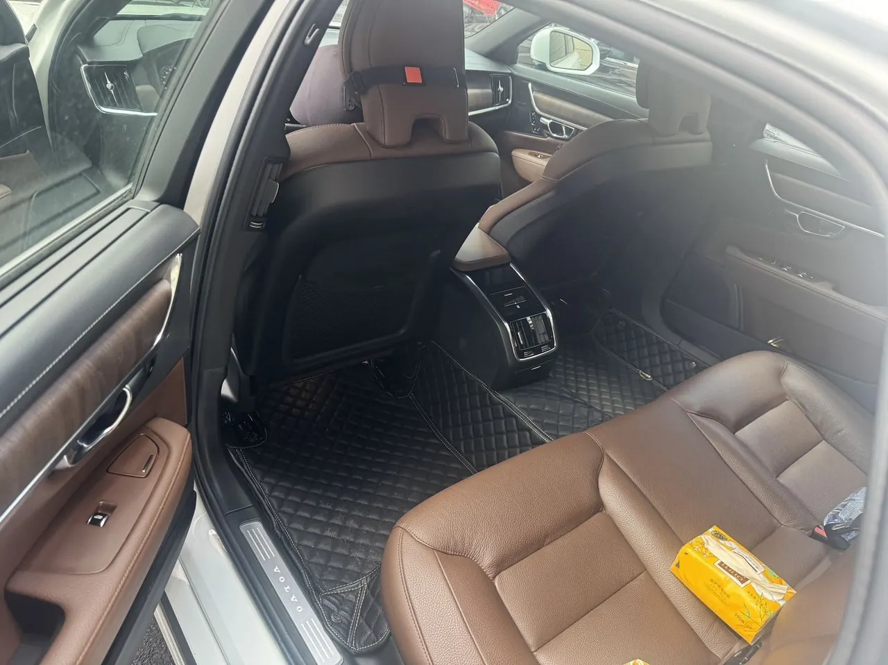 Volvo 2021 S90 48V 2.0T B5 Zhiyuan Deluxe Edition Automatic Gear 4
