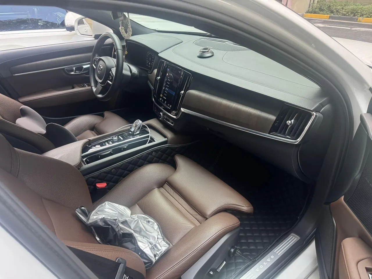 Volvo 2021 S90 48V 2.0T B5 Zhiyuan Deluxe Edition Automatic Gear 6