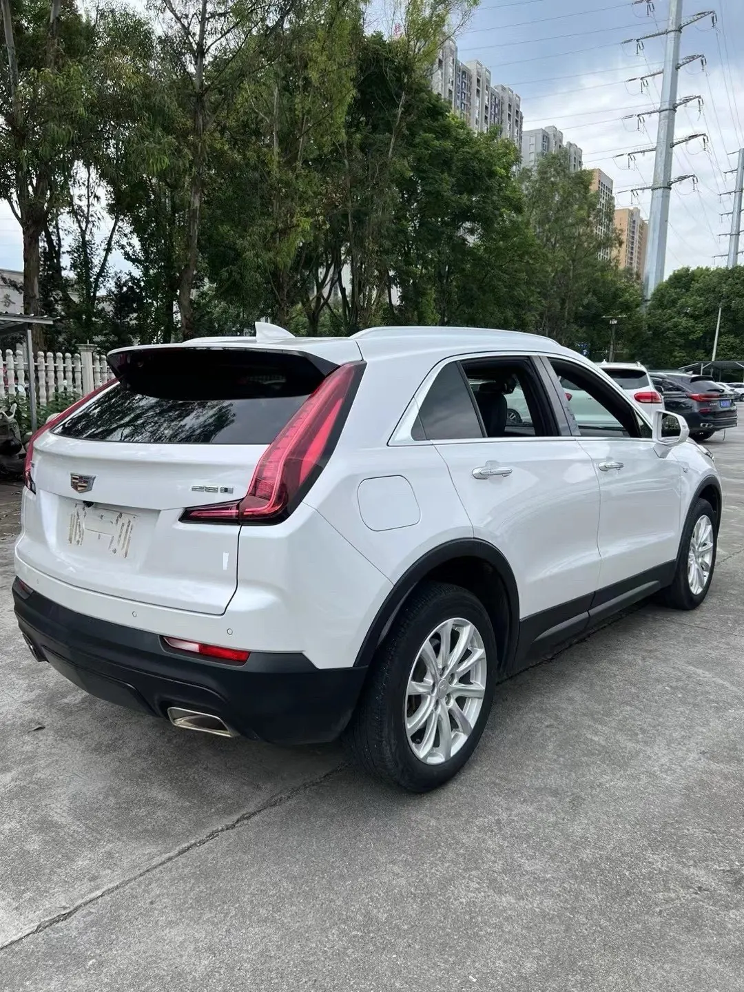 Cadillac 2021 XT4 2.0T 28T Two-Drive Leading Automatic Gear 6