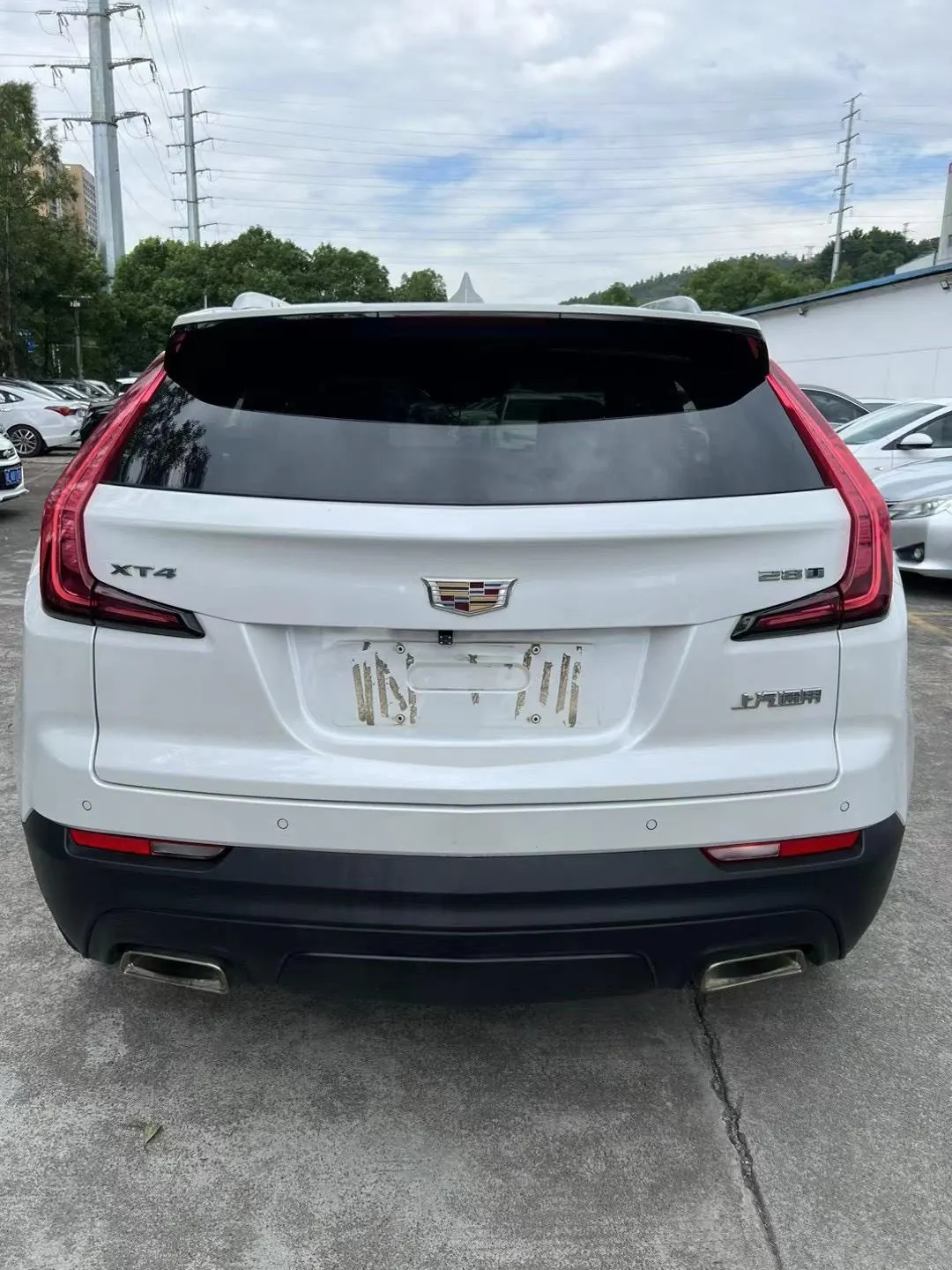 Cadillac 2021 XT4 2.0T 28T Two-Drive Leading Automatic Gear 7