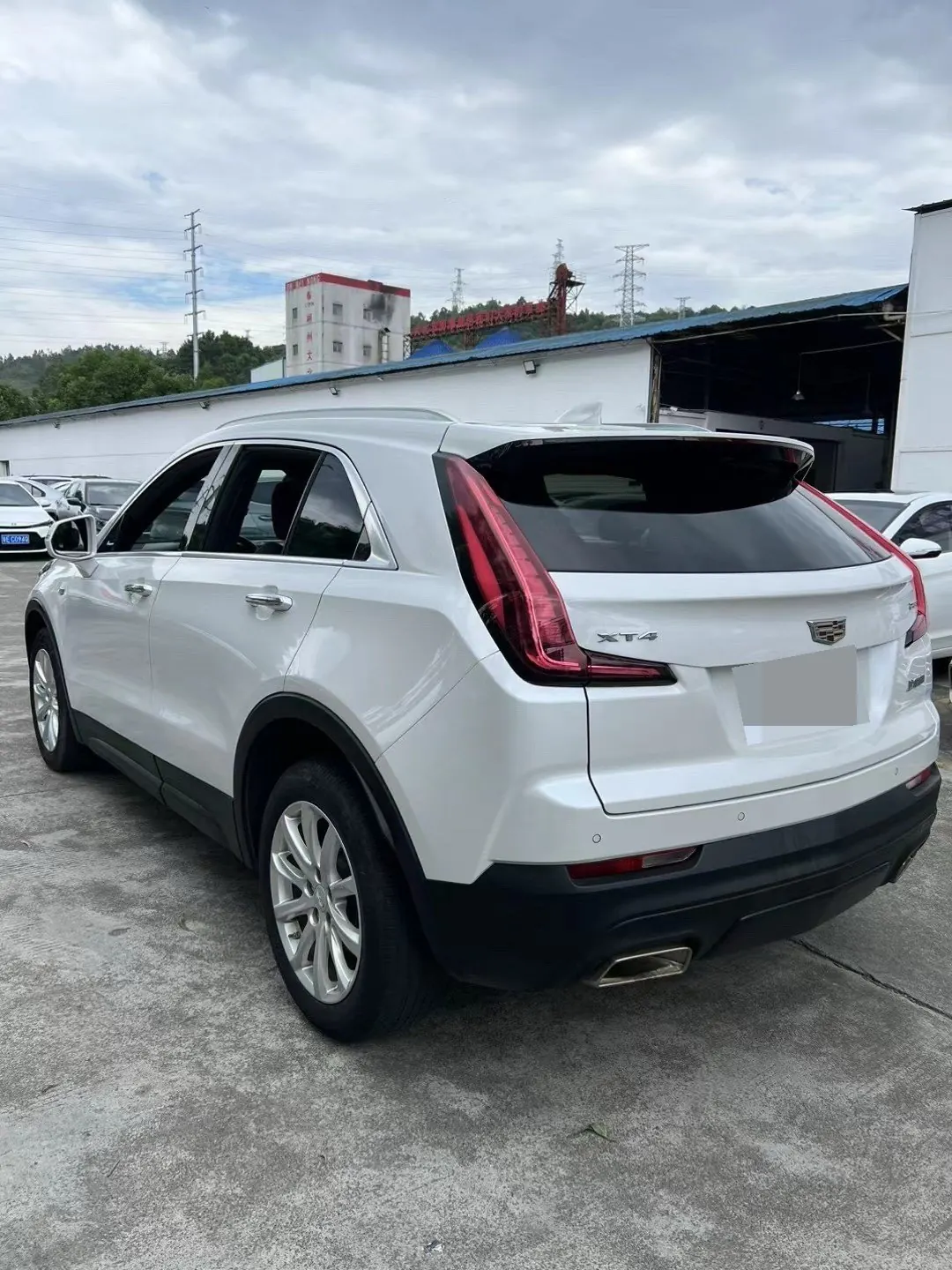 Cadillac 2021 XT4 2.0T 28T Two-Drive Leading Automatic Gear 8