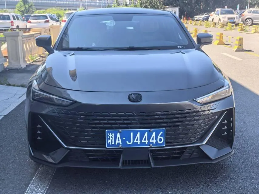 ChangAn 2022 UNI-V 1.5T Sports Edition Automatic 2