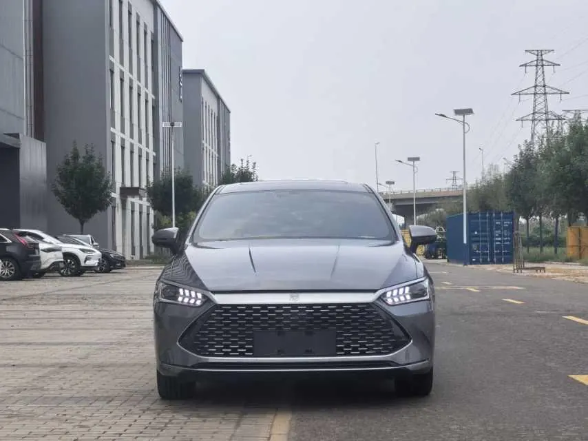 BYD 2021 Qin PLUS DM-i 1.5 stepless 120KM automatic gear 2
