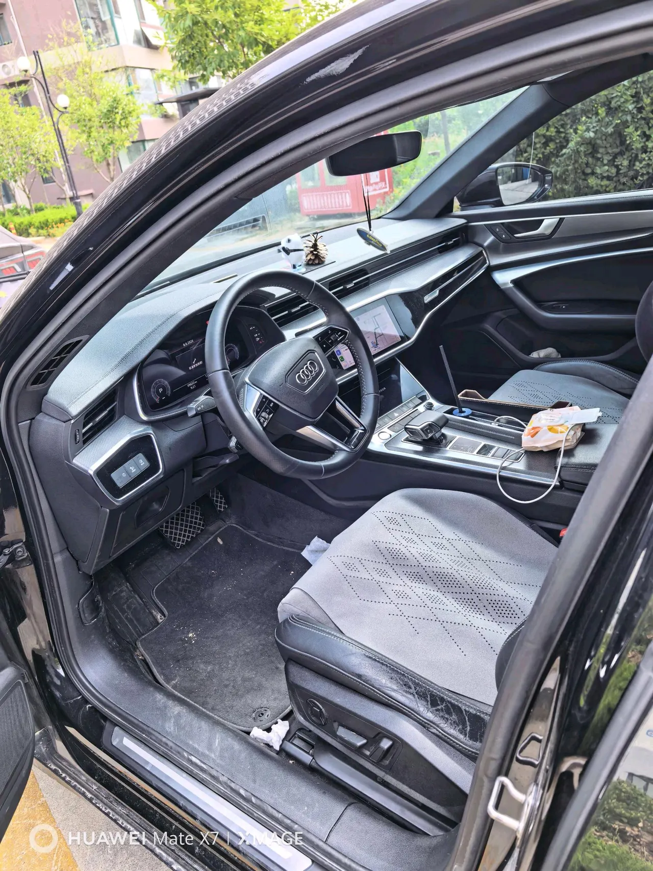 Audi 2020 A6L 2.0TFSI 40TFSI Deluxe Dynamic Automatic 3
