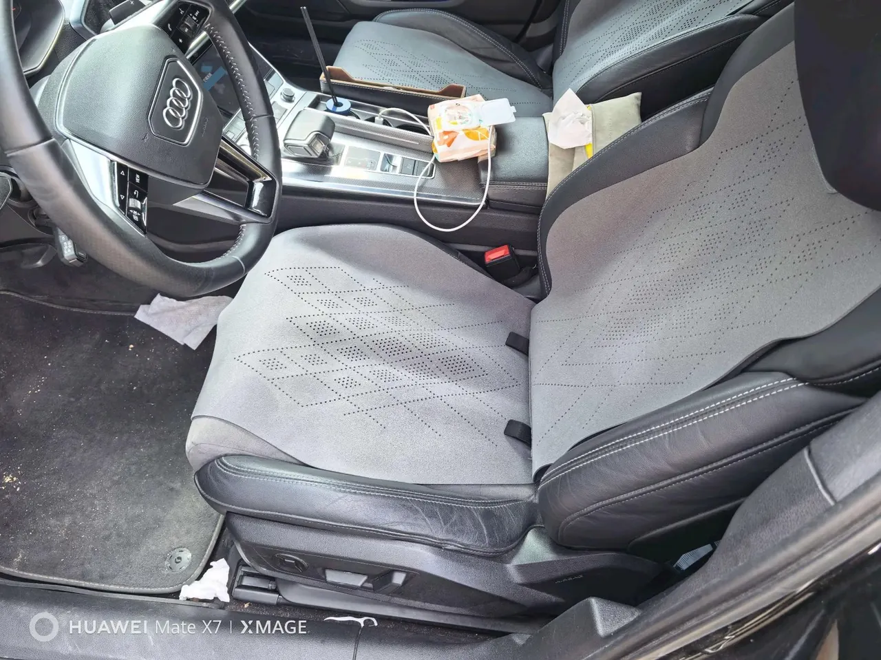 Audi 2020 A6L 2.0TFSI 40TFSI Deluxe Dynamic Automatic 5