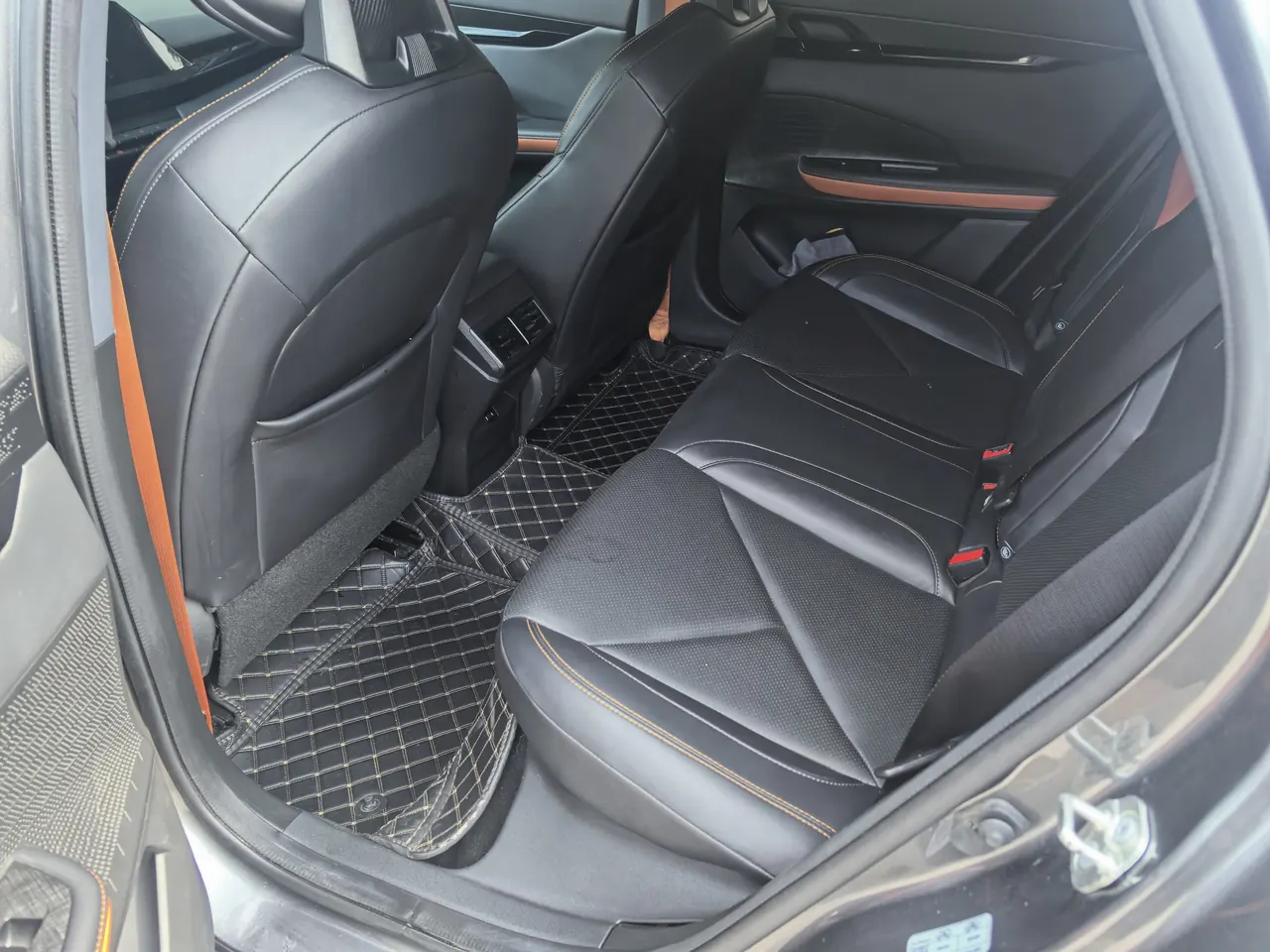 ChangAn 2022 UNI-V 1.5T honorable automatic gear 4