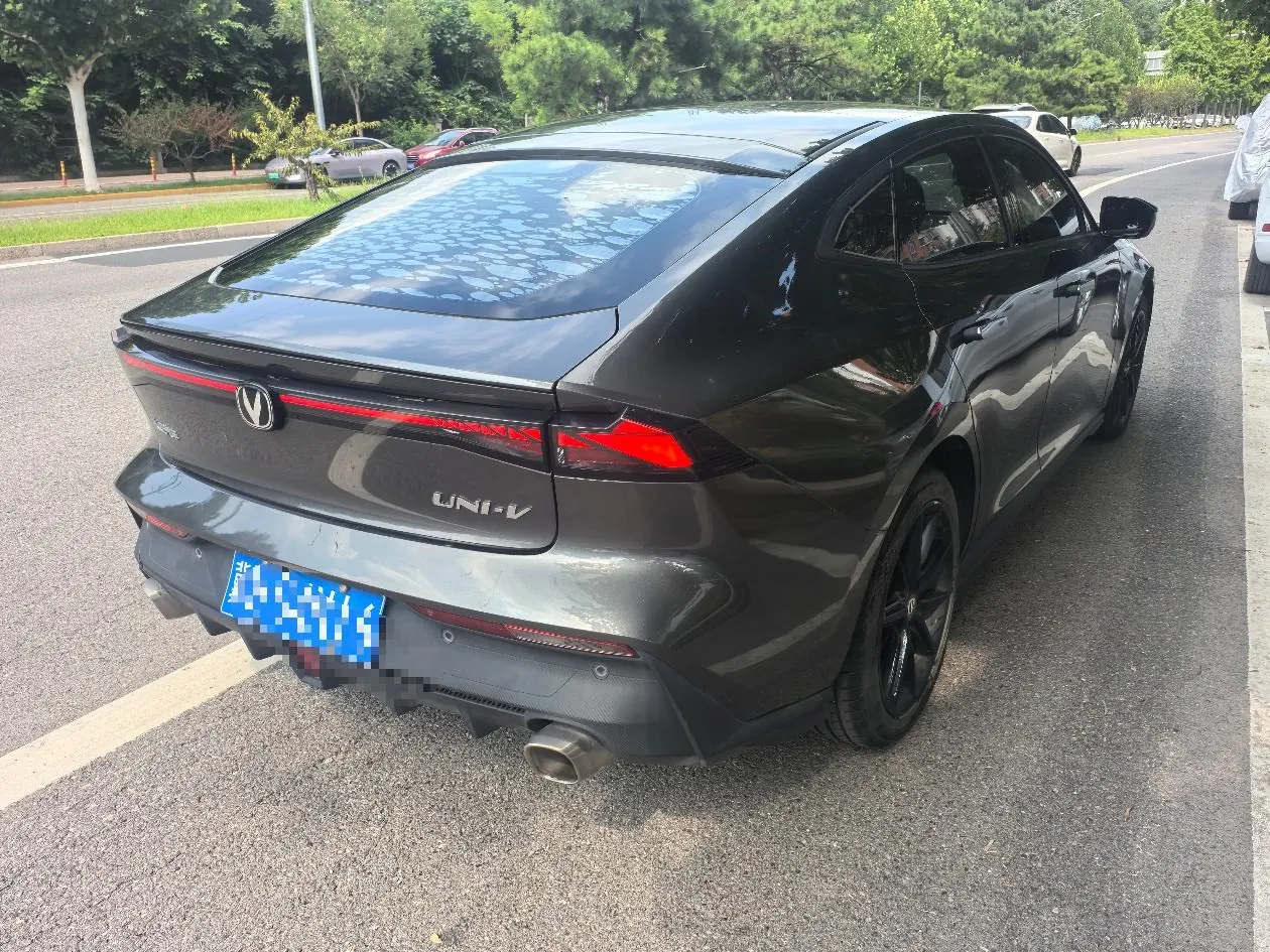 ChangAn 2022 UNI-V 1.5T honorable automatic gear 5