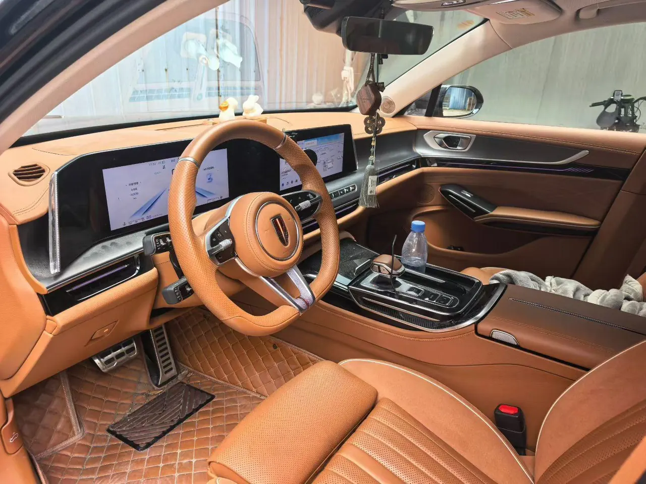 HongQi 2025 H9 48V 2.0T Two-Drive Flag Enjoy Private Fashion Edition 5-seat Automatic Gear 7