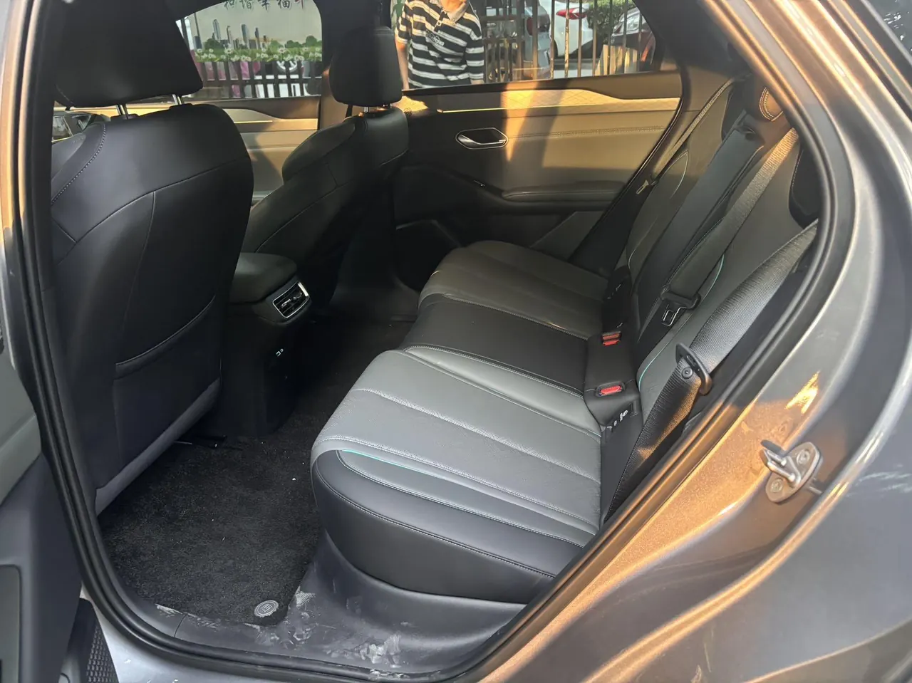BYD 2025 Qin L EV 545KM cloud chariot type automatic gear 3
