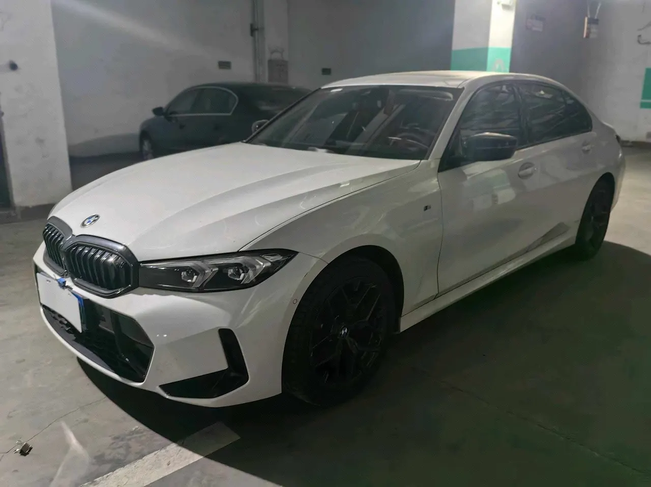 Open image lightbox: BMW 3 Series 2025 330Li 2.0T M Sports Obsidian Night Suit Automatic Gear