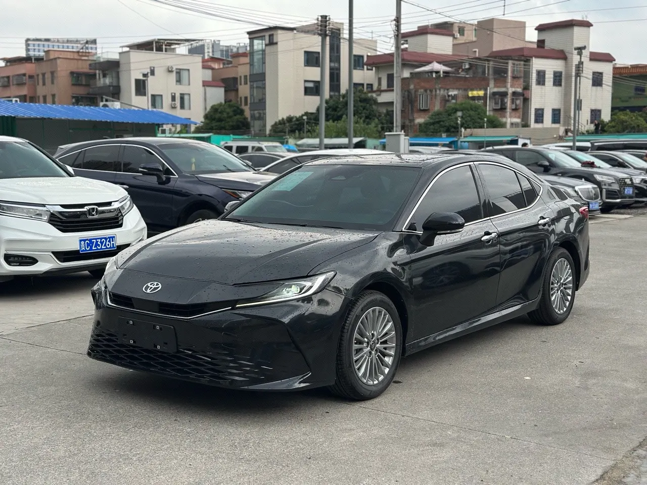 Open image lightbox: Toyota 2025 Camry Dual Engine 2.0HG Stepless Brilliant Edition Automatic Gear