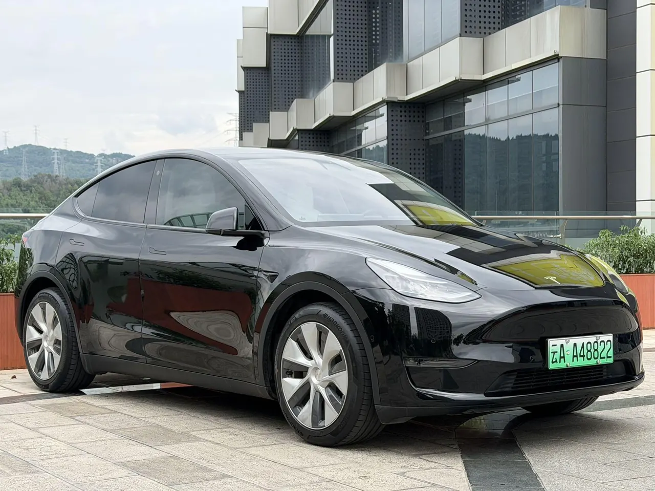 Tesla 2021 Model Y Standard Endurance Rear Drive Automatic Gear 3