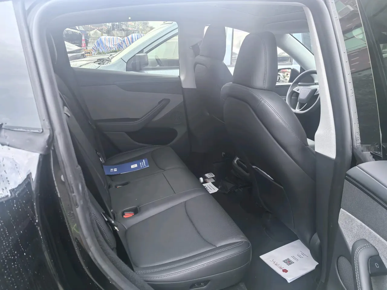 Tesla 2025 Model Y rear-wheel drive version automatic transmission 2