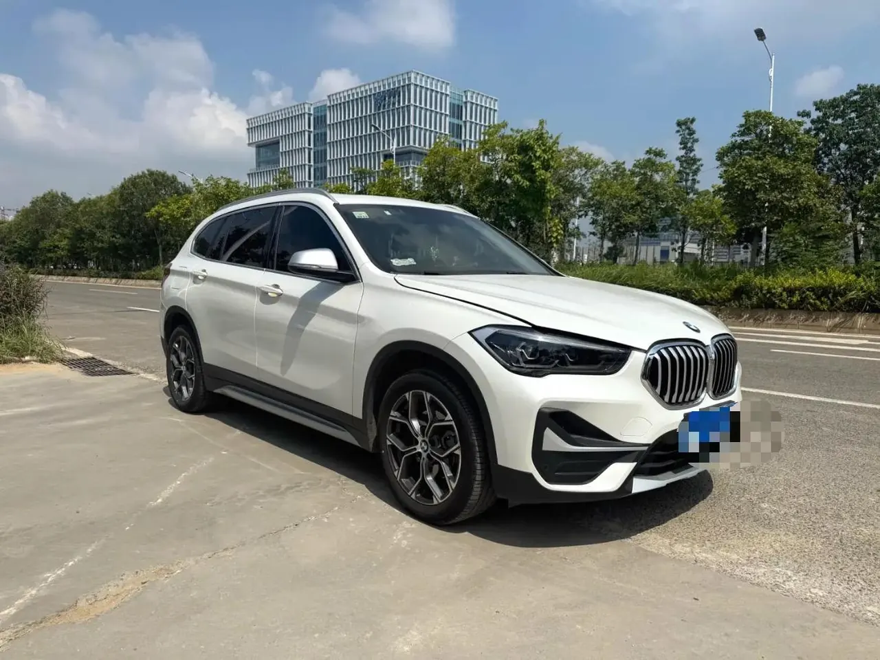 BMW 2021 X1 sDrive20Li 1.5T exclusive automatic gear 2