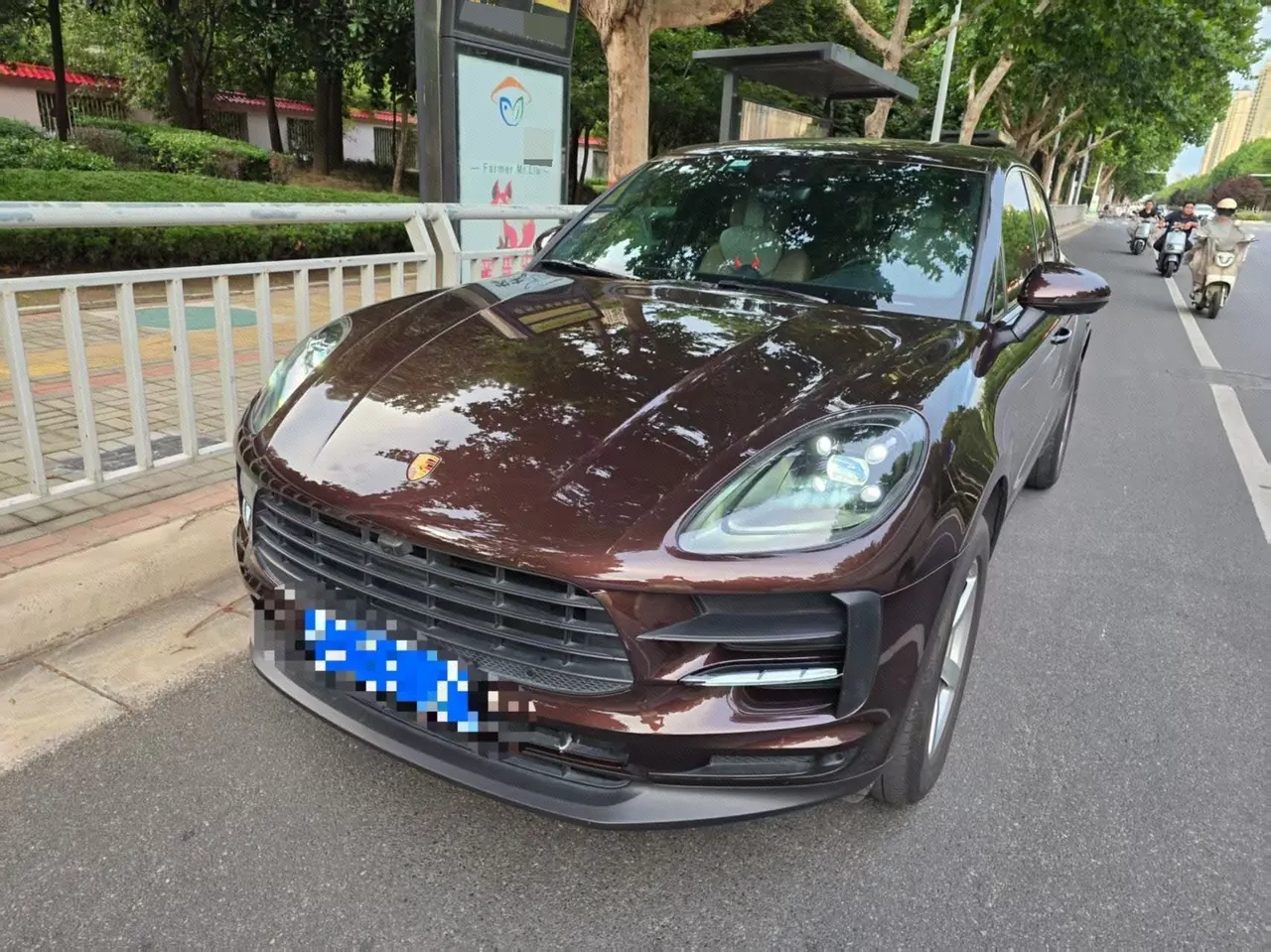 Open image lightbox: Porsche Macan (Imported) 2020 Macan 2.0T Automatic Gear