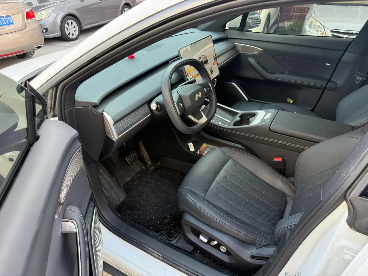 ONVO 2025 L60 60kWh rear drive version automatic gear 2