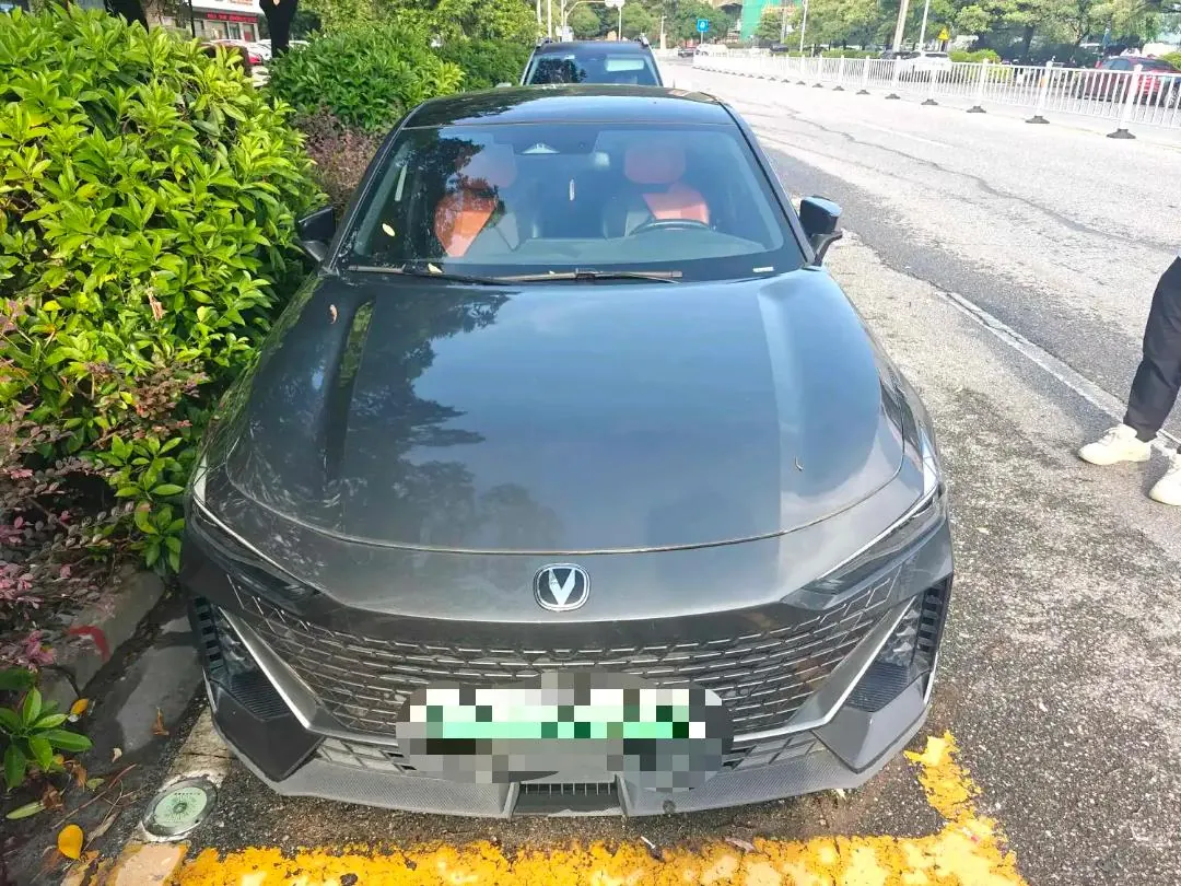 ChangAn 2023 UNI-V Zhidian iDD 1.5T 113km Zhiku Automatic Gear 5