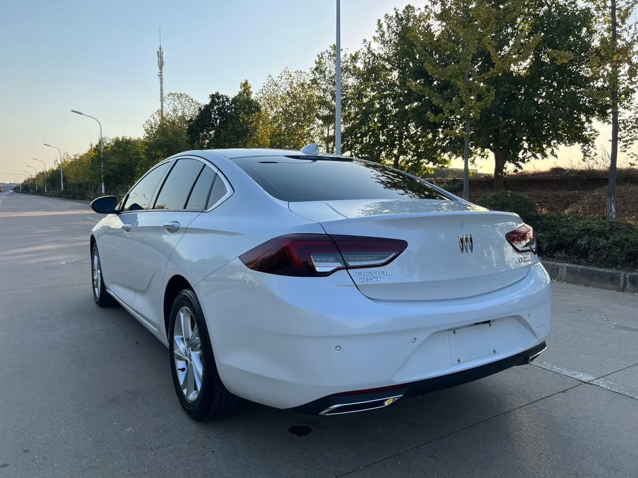 Buick 2024 Regal 1.5T 25T Super Edition Automatic Gear 4