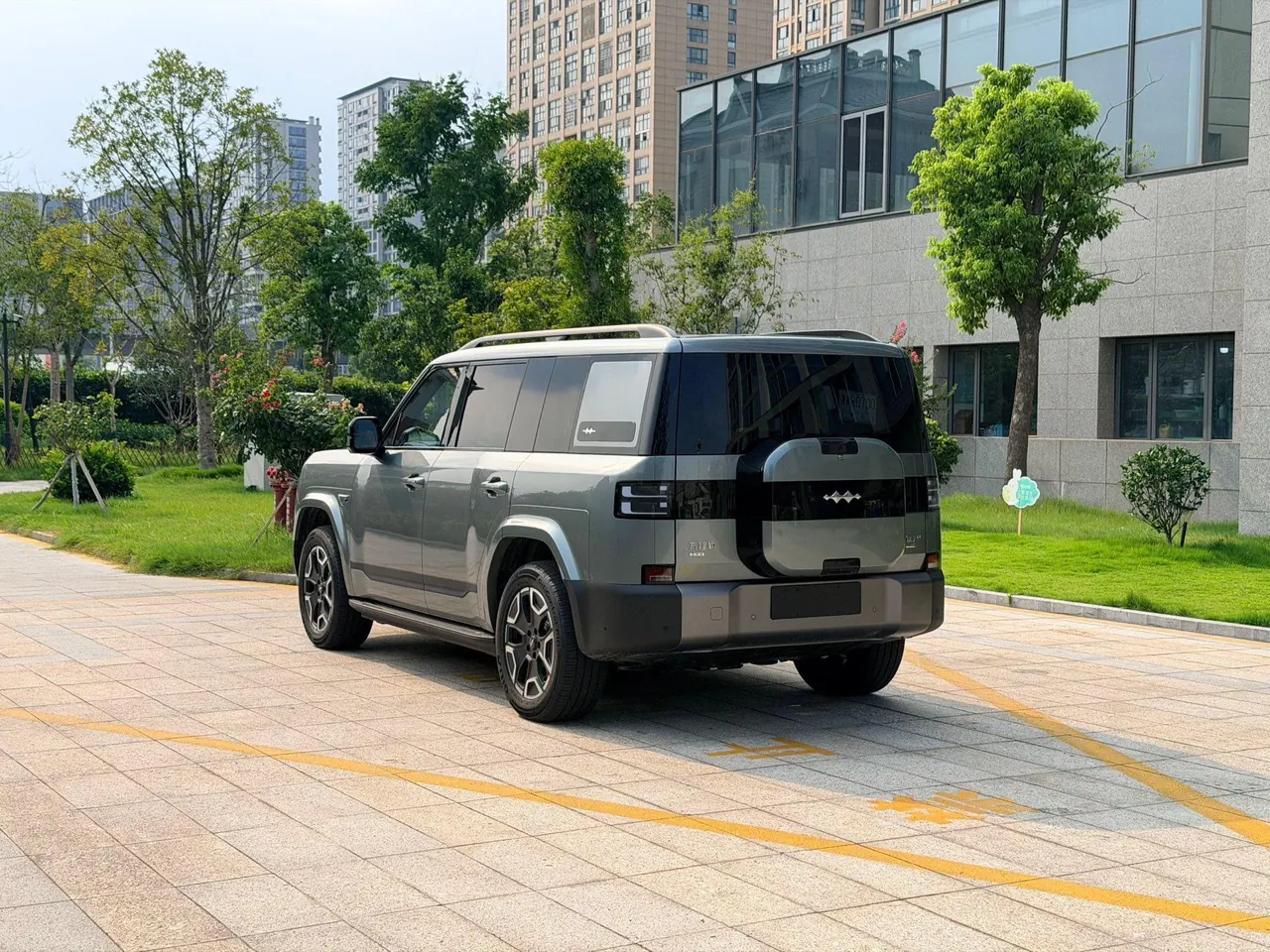 FangChengBao 2026 titanium 7 EV 675KM rear drive flash charge version automatic gear 6