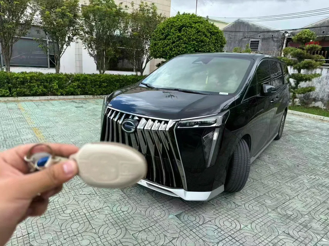 打开图片灯箱:Trumpchi 2025 M8 Dual-Motor 2.0T Grandmaster Series Super Hybrid Automatic Transmission