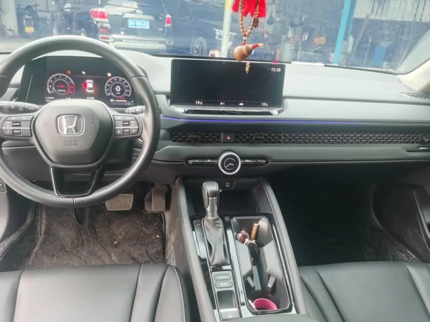 Honda 2025 11th Generation Accord 1.5T Stepless 260TURBO Comfort Edition Automatic Gear 3