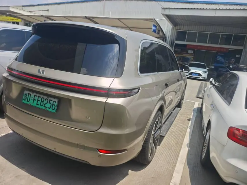 Li 2024 L9 Ultra automatic gear 3