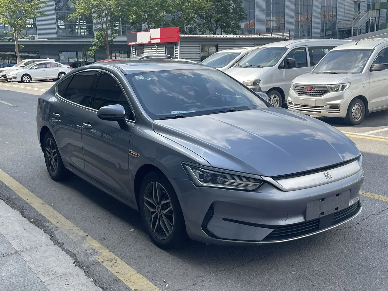 BYD 2021 Qin PLUS EV 500KM Luxury Automatic Gear 3