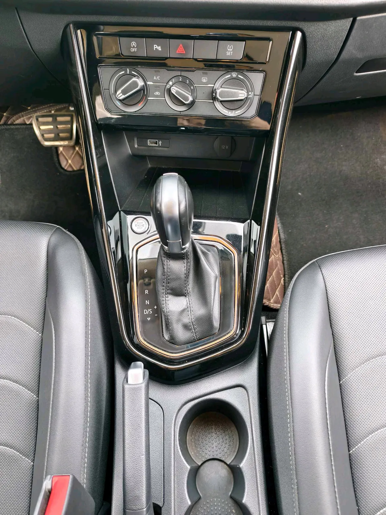 Jetta 2021 Jetta VS7 1.4T Black Front Edition Pleasant Edition Automatic Gear 18