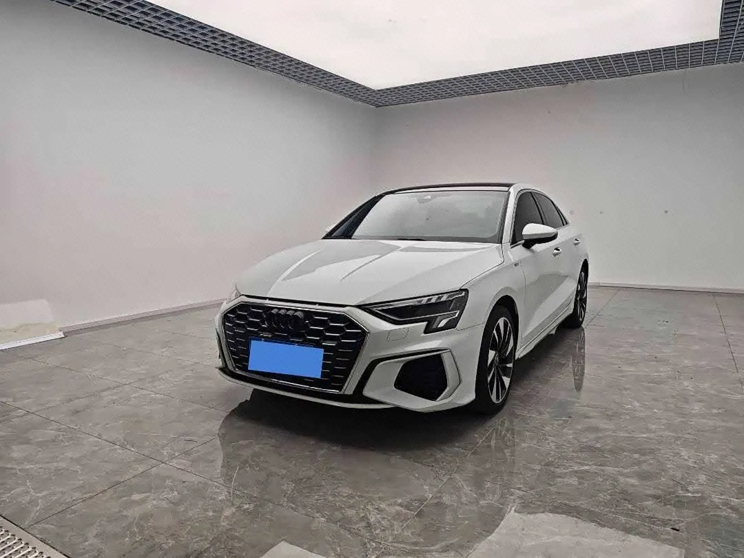 打开图片灯箱:Audi 2023 A3L Limousine 1.4TFSI 35TFSI Fashion Sports (Modified) Automatic
