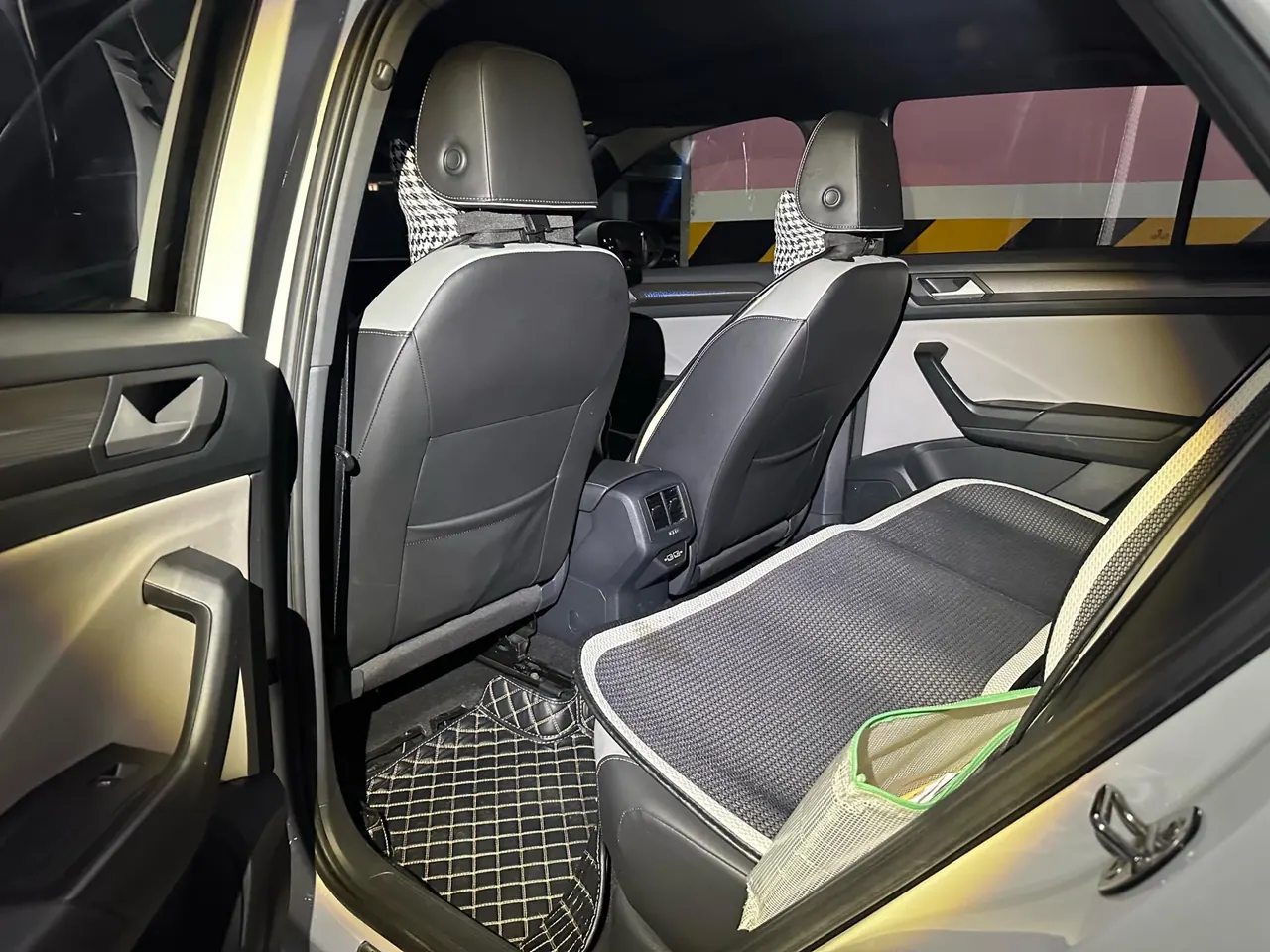 Volkswagen 2023 Tange 1.5TSI 300TSI Two-Drive Chen Guang Edition Automatic Gear 4