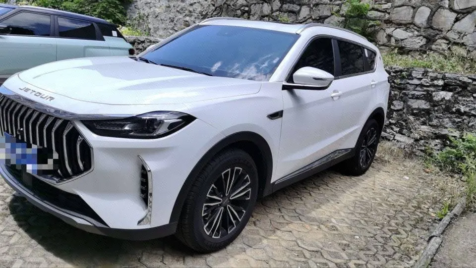 打开图片灯箱:Jetour 2026 X70 PLUS 1.5T Champion Edition Comfortable 5-seat Automatic Gear