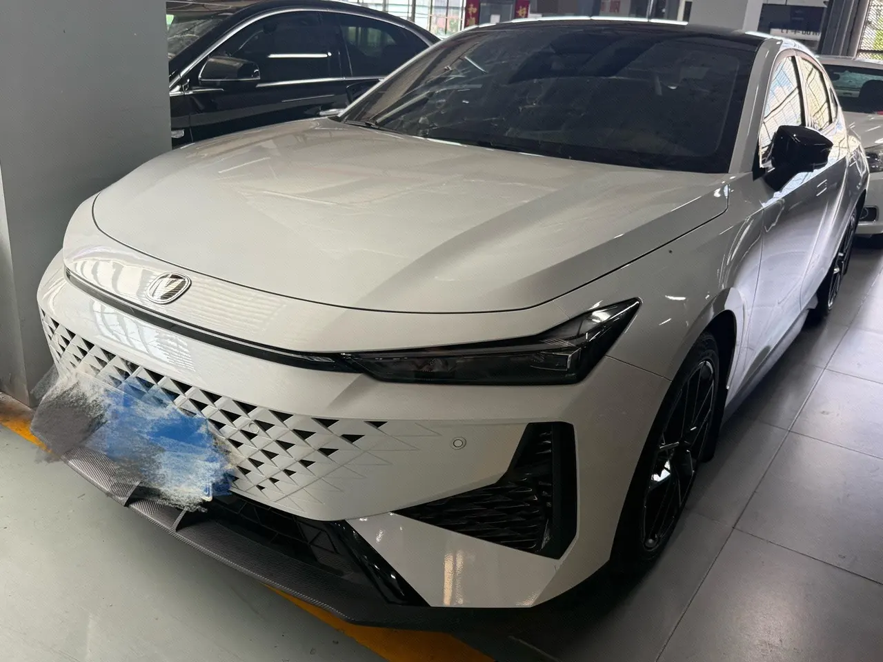 Open image lightbox: ChangAn 2024 UNI-V 1.5T Prestige Automatic