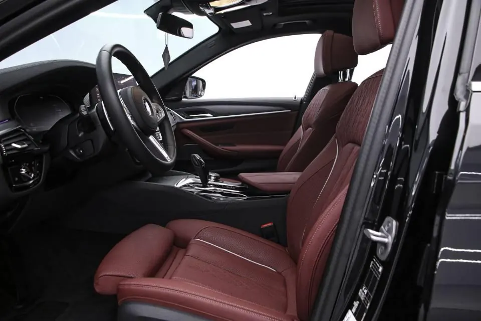 BMW 5 Series 2023 530Li 2.0T Exclusive M Sports Suit (Modified) Automatic Gear 3