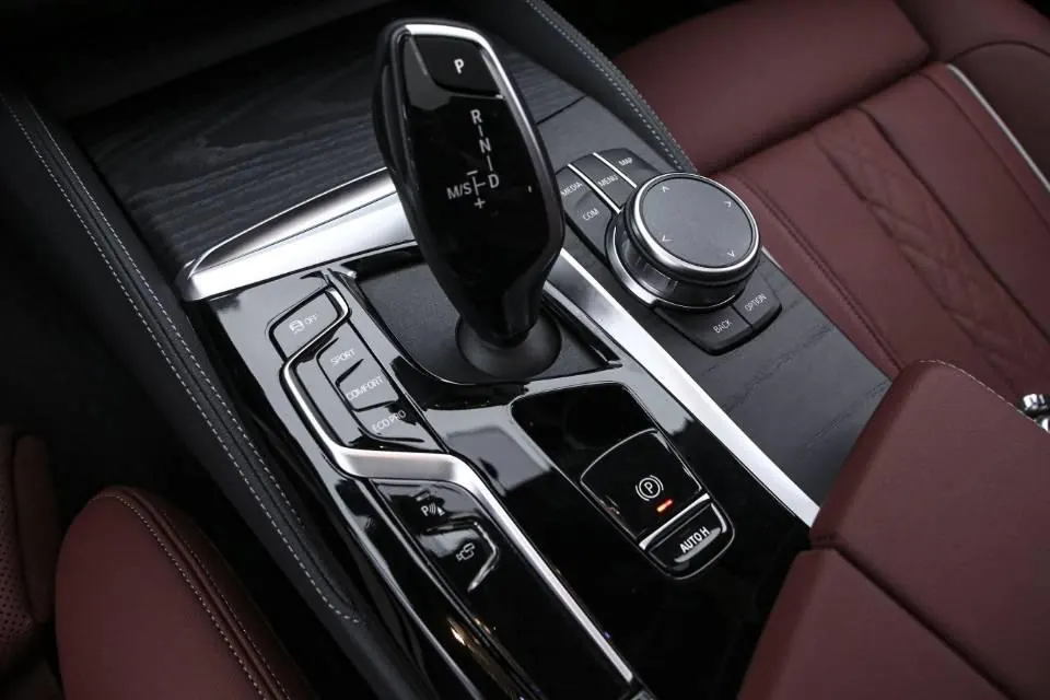 BMW 5 Series 2023 530Li 2.0T Exclusive M Sports Suit (Modified) Automatic Gear 6