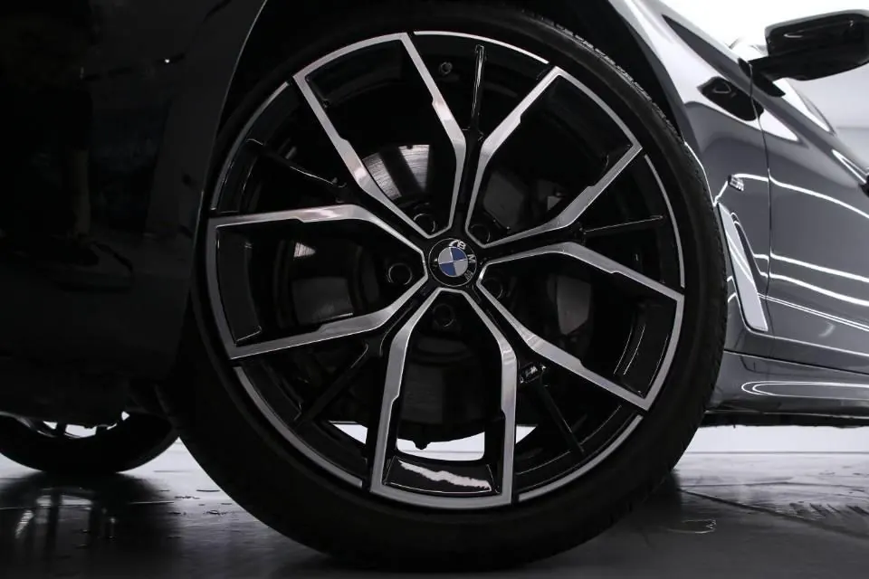 BMW 5 Series 2023 530Li 2.0T Exclusive M Sports Suit (Modified) Automatic Gear 8