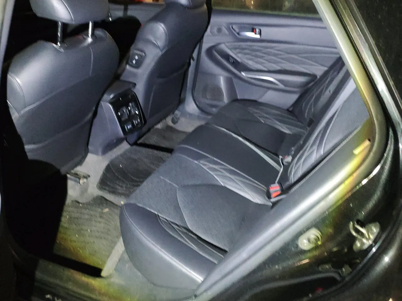 Toyota 2021 Asian Dragon 2.5 Touring Distinguished SPORT Edition Automatic 3