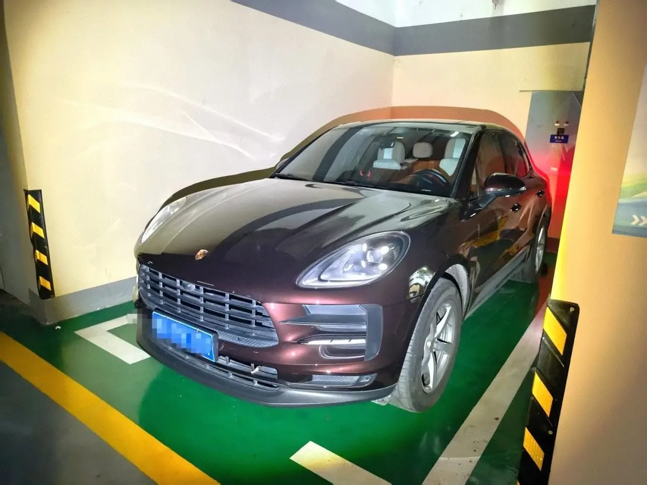 Open image lightbox: Porsche Macan (Imported) 2021 Macan 2.0T Automatic Gear