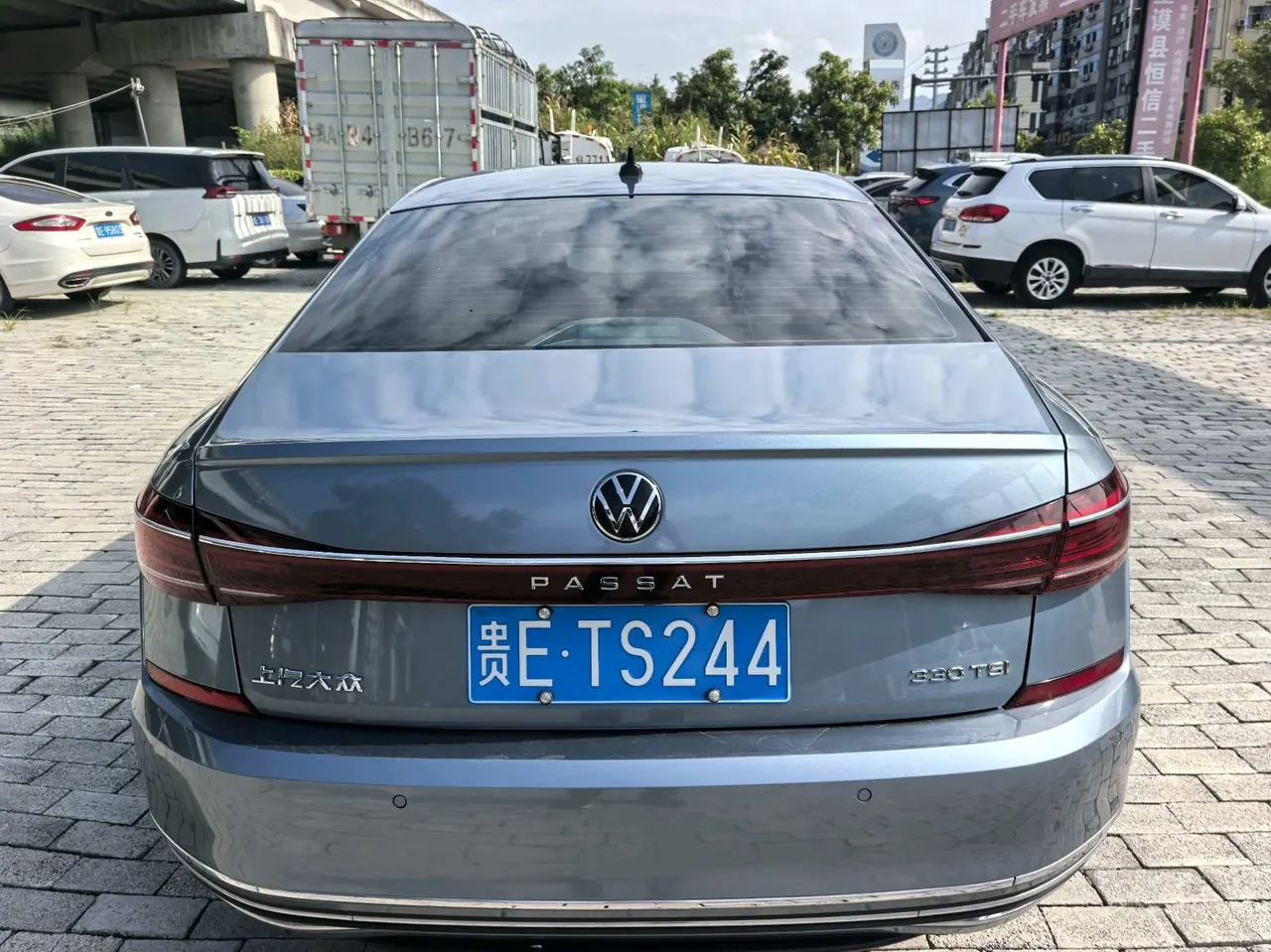 Volkswagen 2021 Passat 2.0TSI 330TSI Premium Edition Automatic Gear 3