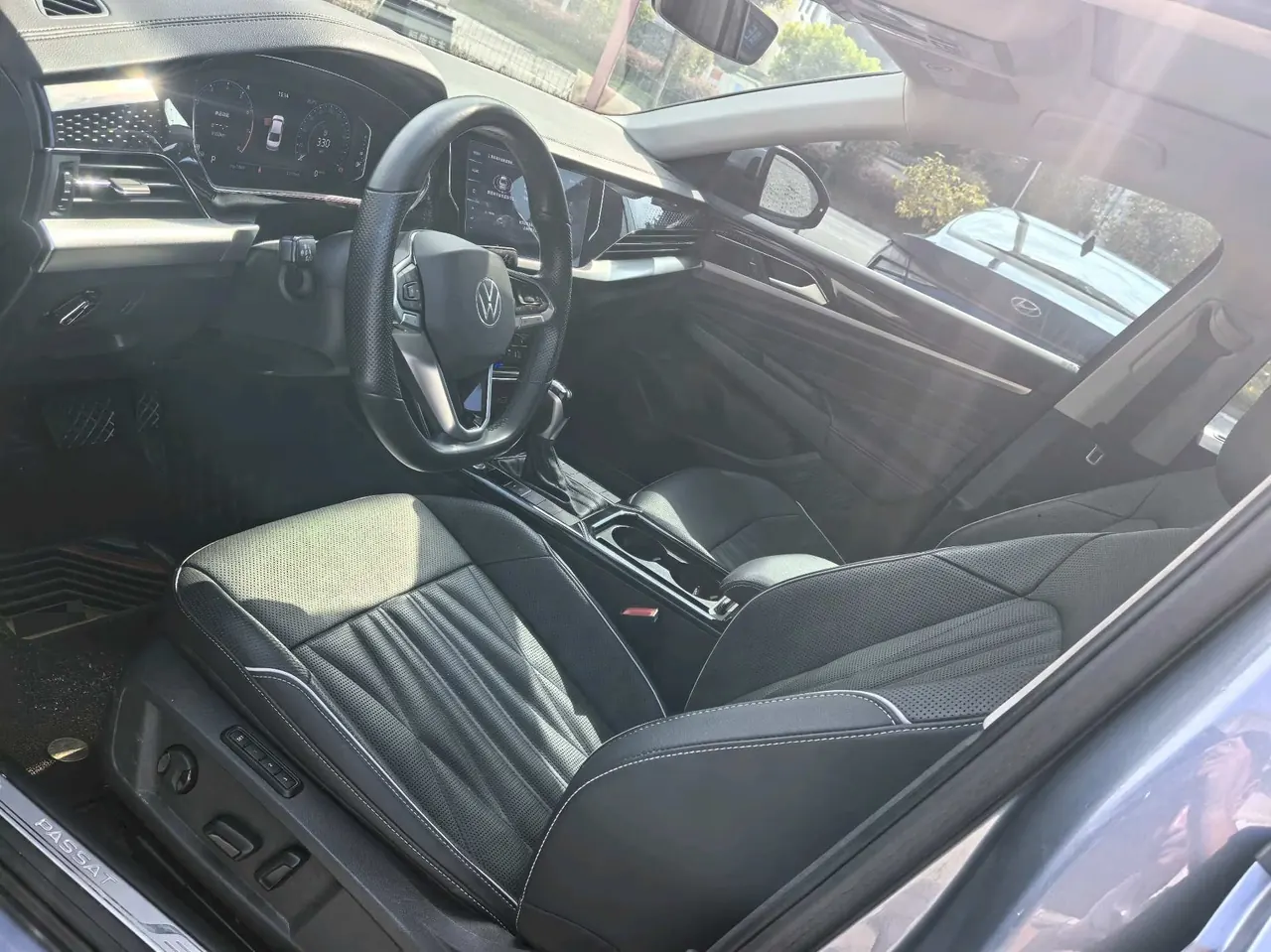Volkswagen 2021 Passat 2.0TSI 330TSI Premium Edition Automatic Gear 7