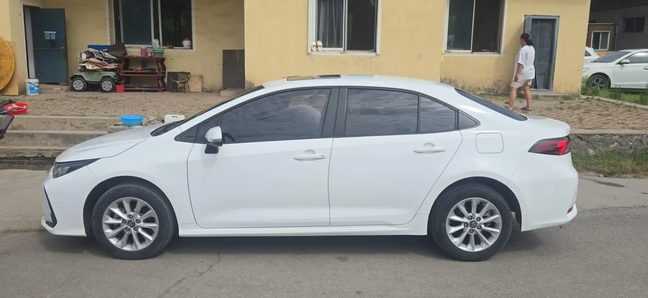 Toyota 2021 corolla 1.2T stepless elite PLUS version of automatic gear 2