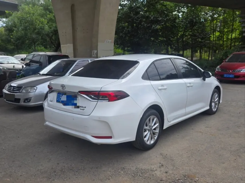 Toyota 2021 corolla 1.2T stepless elite PLUS version of automatic gear 4