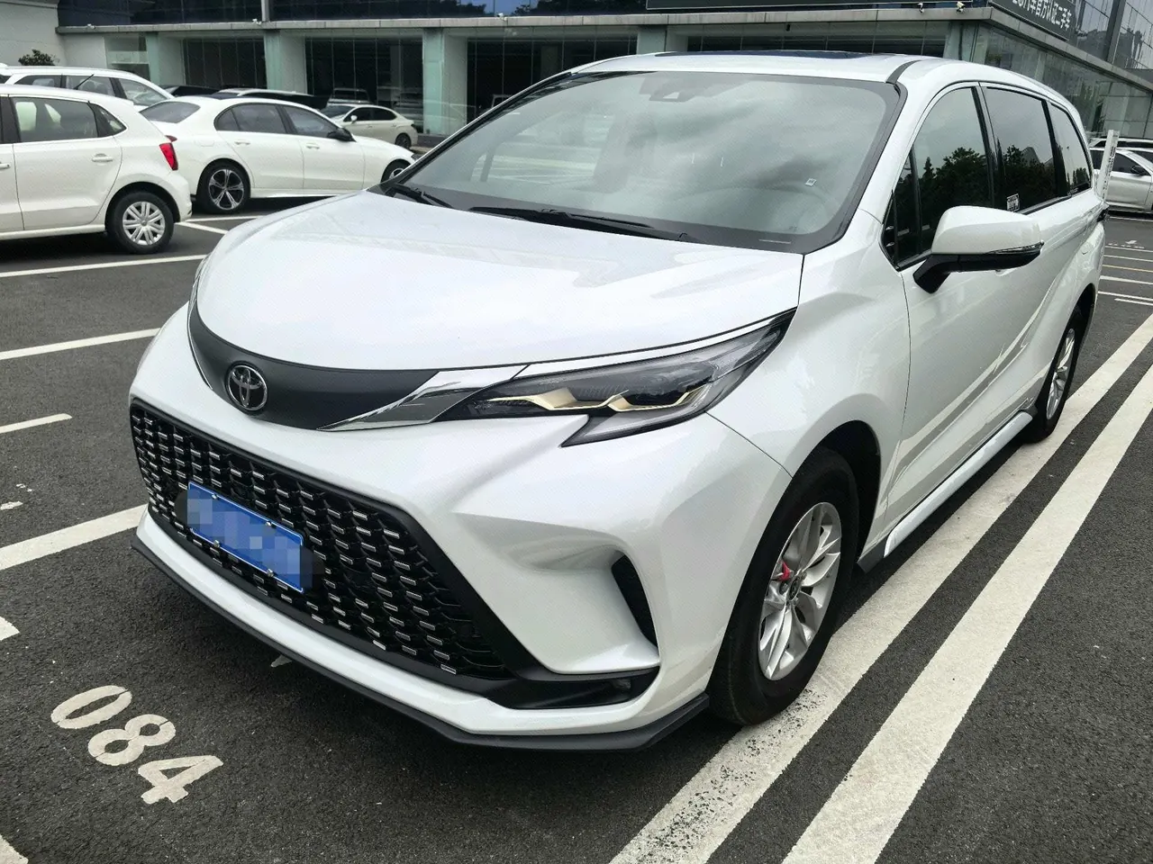 打开图片灯箱:Toyota 2026 Grevia HYBRID 2.5 Stepless Comfort Edition Automatic Transmission