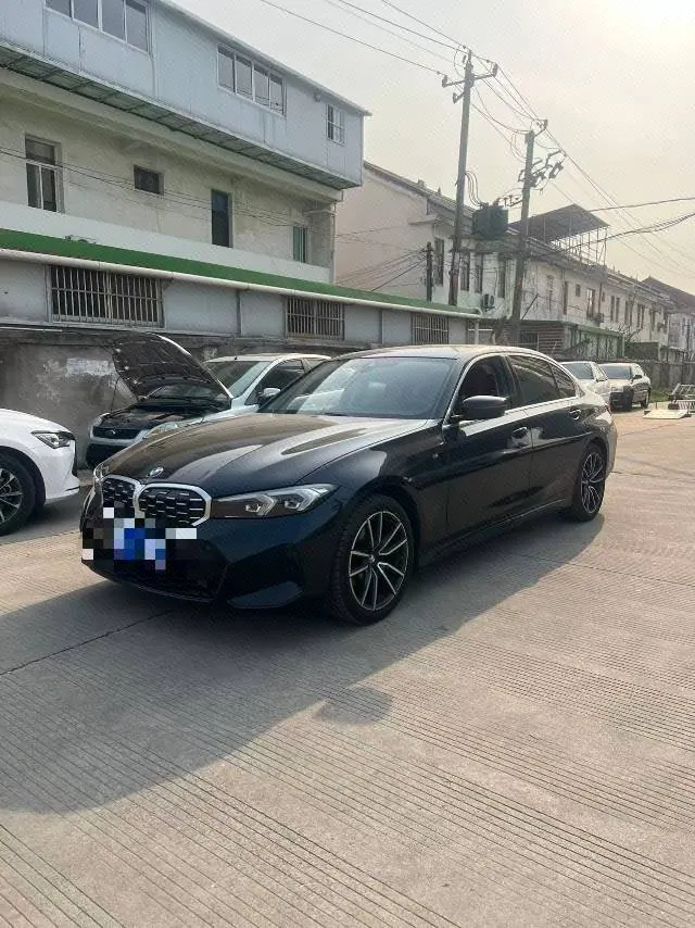 Open image lightbox: BMW 3 Series 2024 325Li 2.0T M Sports Suit Automatic Gear
