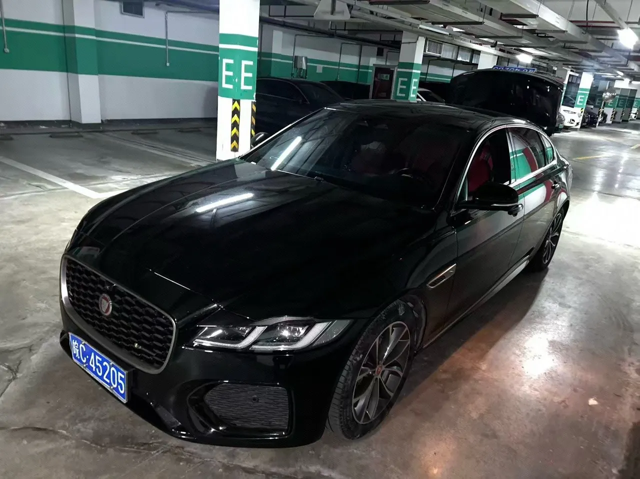 Open image lightbox: Jaguar 2023 XFL 2.0T P 12500.00g Drive Elite Sports Edition Automatic Gear