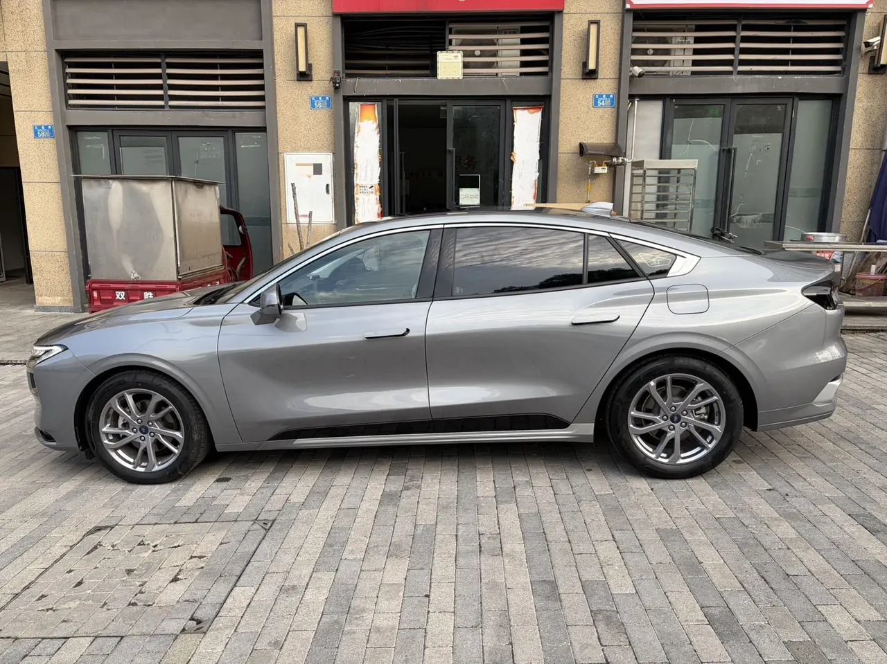 Ford 2023 Mondeo 1.5T EcoBoost 180 Luxury Automatic Gear 4