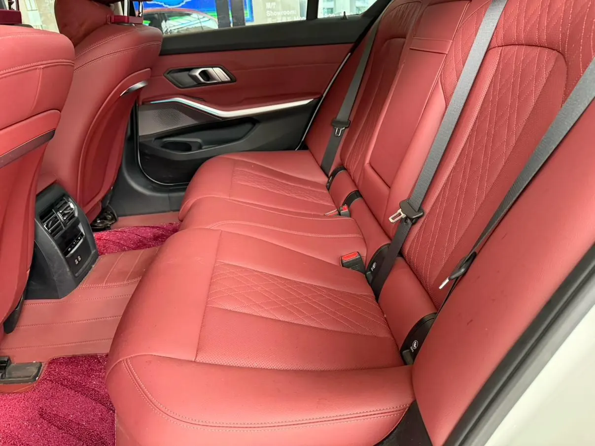 BMW 2024 i3 eDrive 35 L automatic gear 2