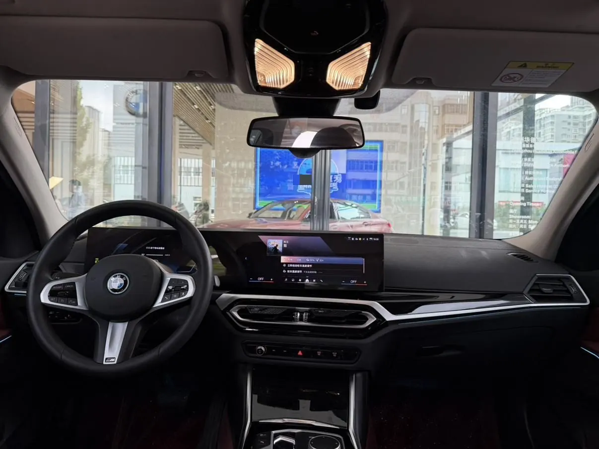 BMW 2024 i3 eDrive 35 L automatic gear 7
