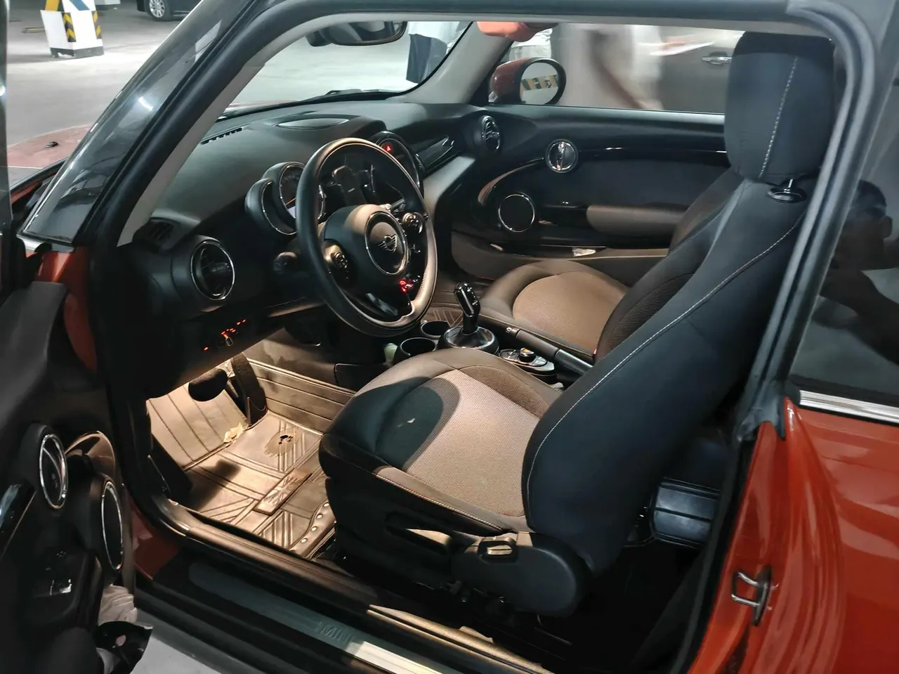 MINI Mini (imported) 2021 Mini One 1.5T automatic gear 4