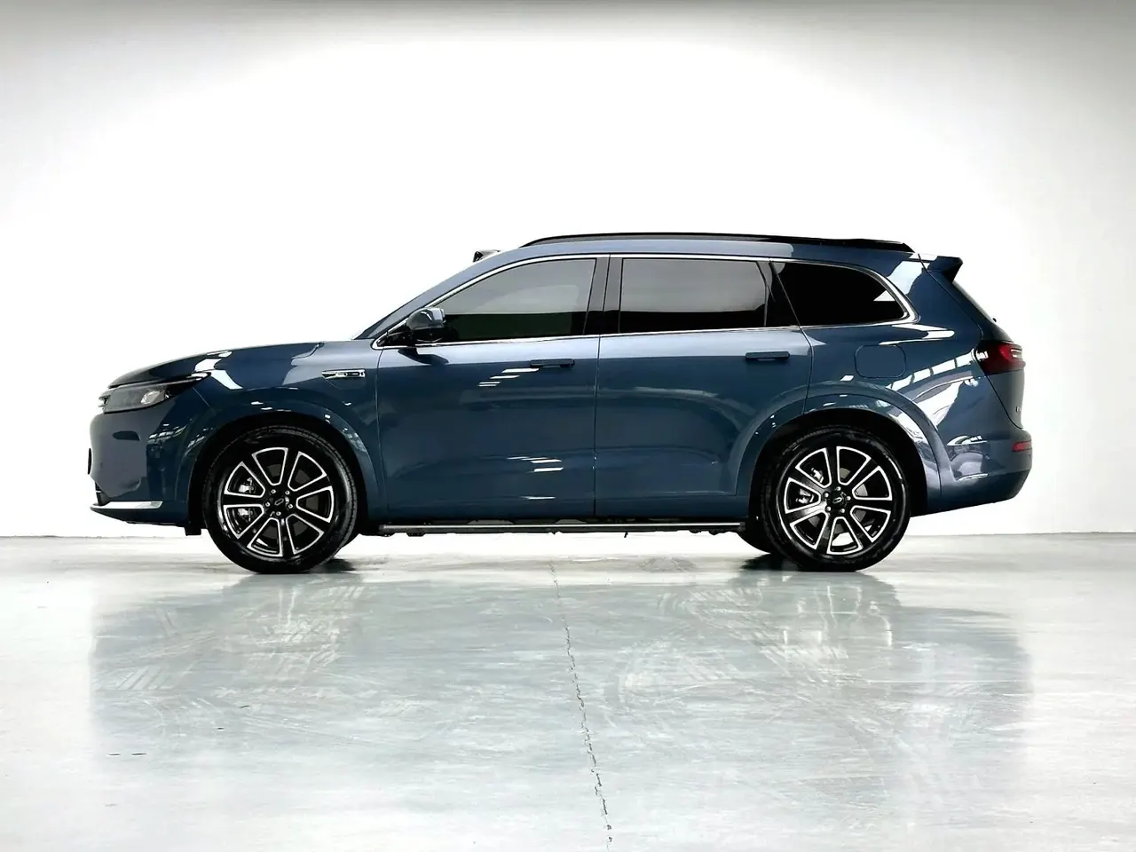 AITO 2024 AITO M7 Smart Drive Rear Drive Ultra Edition 5-seat Automatic Gear 5